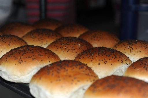Burger Bun with Sesame Seed Topping (4pack)